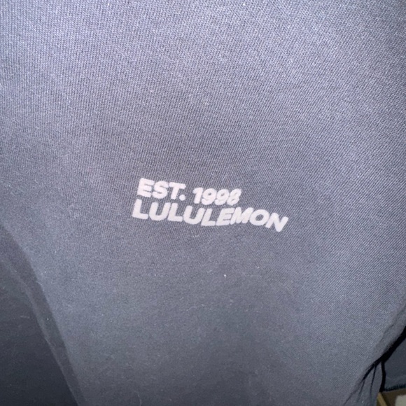 Lululemon Black T-Shirt - Picture 2 of 3
